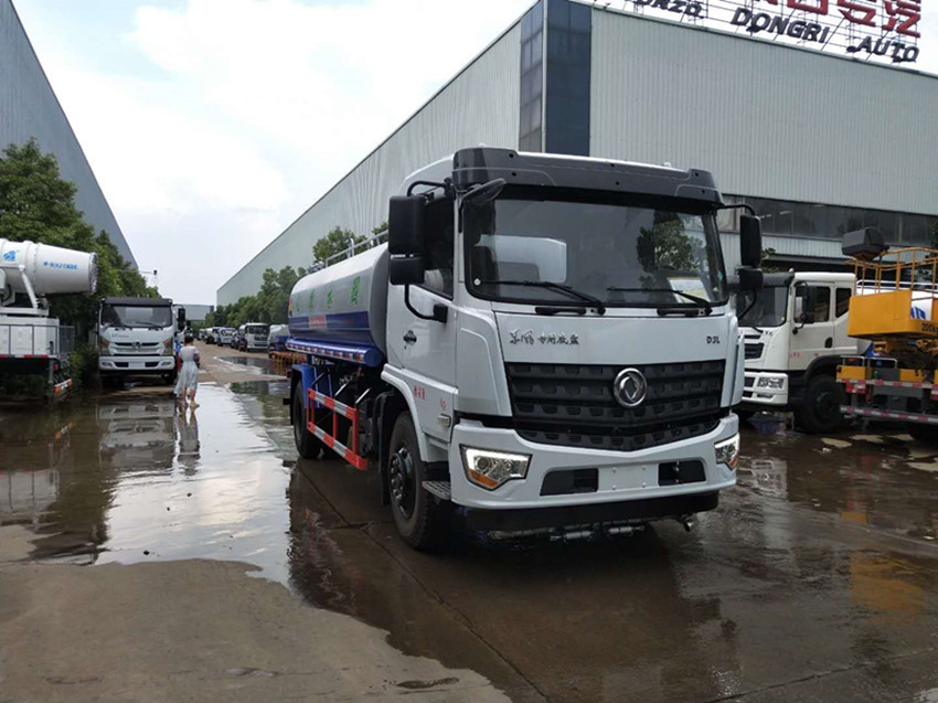 15立方洒水车价格-15吨洒水车价格报价-国六洒水车价格报价