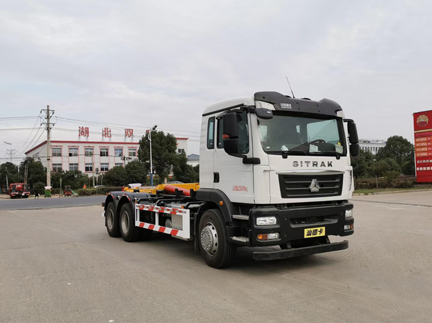 重汽15-18方沟臂垃圾车-重汽垃圾车